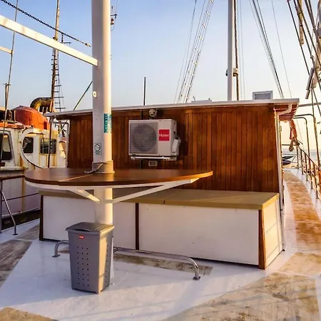 Traditional Gulet With Crew Breakfast&lunch Botel *